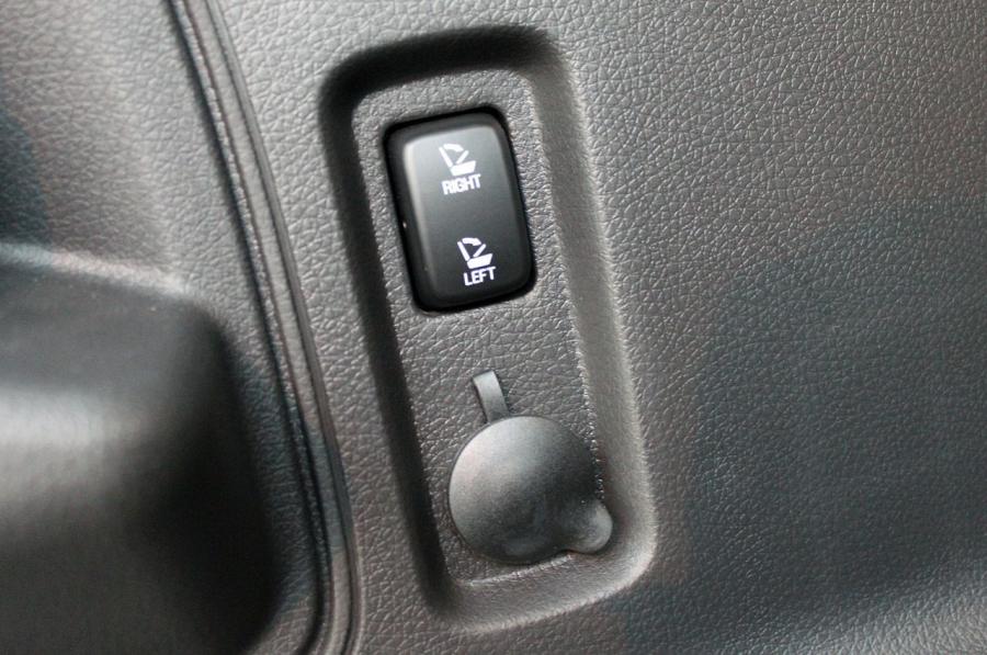  Lincoln MKX 2011 года  (фото 7 из 105)